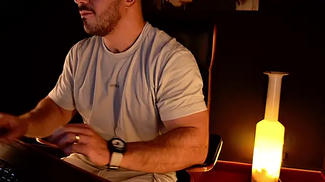 AngeloEric live XXX chat