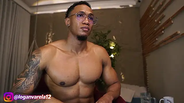 Czat XXX na żywo – LoganVarela
