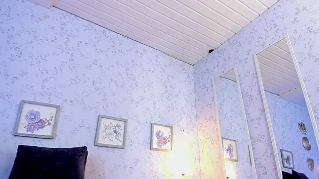 miahills__のライブXXXチャット