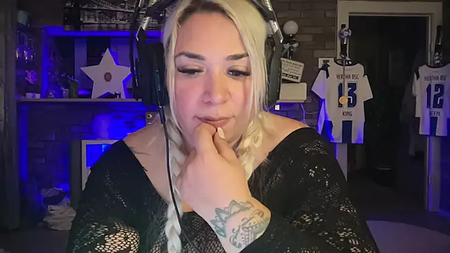 Chat XXX en directo de Monageil