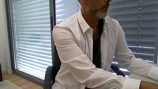 XXX chat uživo modela 66MA69