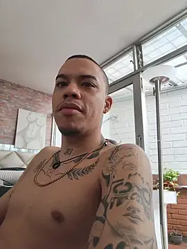 AlphaMasterXxx 라이브 XXX 채팅