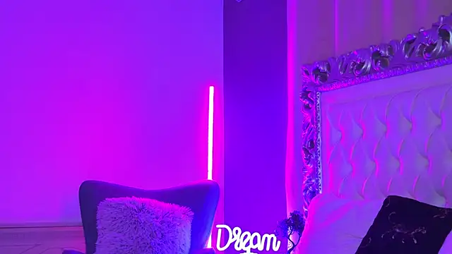 LexyBank Adlı Modelin Canlı XXX Sohbeti