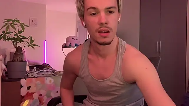 Jeremy1Scott Live XXX Chat