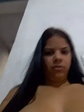 Nefertitisexi Adlı Modelin Canlı XXX Sohbeti
