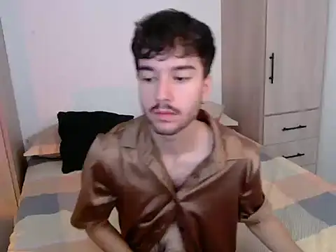 Adrien_poloのライブXXXチャット