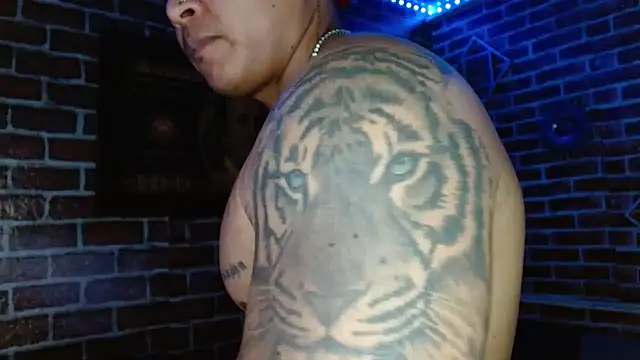 แชท XXX สดของ jordan_bigcock_