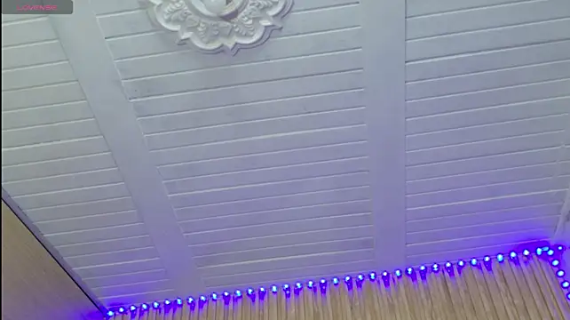 Mooncelesten Live XXX chat
