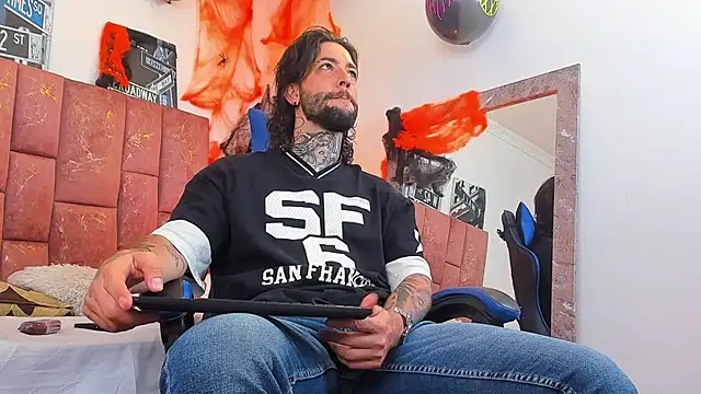 Chat XXX en directo de ALPHA_MASTER1