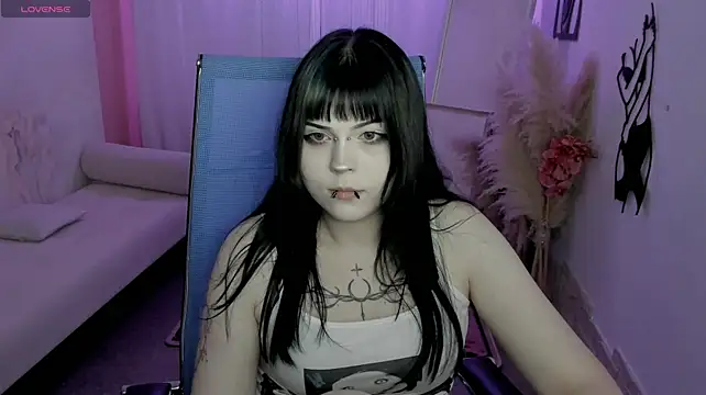 Chatroom XXX en direct de Yuvelli