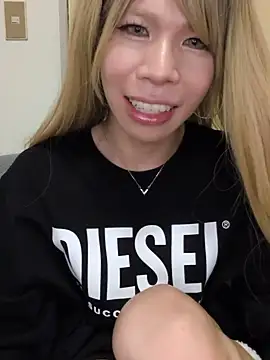 yu_femboyn Live XXX chat