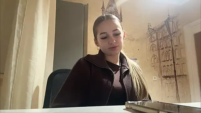 MarkitaHersch Adlı Modelin Canlı XXX Sohbeti