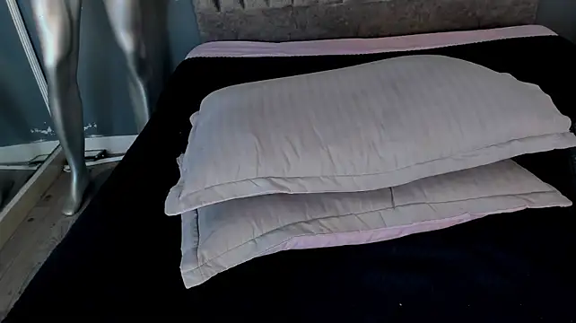 Charlie___Musk Adlı Modelin Canlı XXX Sohbeti