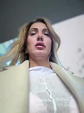 adya-aly Adlı Modelin Canlı XXX Sohbeti