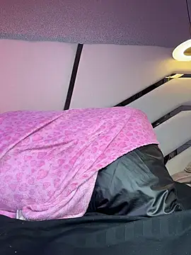 megann_myers Adlı Modelin Canlı XXX Sohbeti