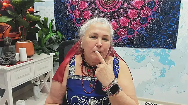 LilaMaharani Adlı Modelin Canlı XXX Sohbeti
