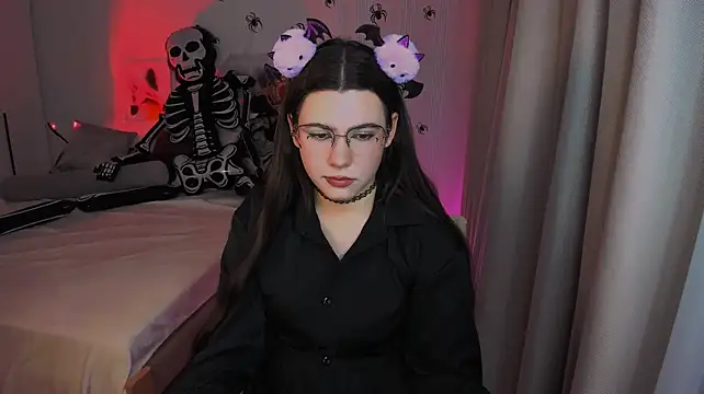 StellaDarks Adlı Modelin Canlı XXX Sohbeti