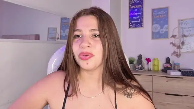 April_grace Adlı Modelin Canlı XXX Sohbeti