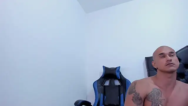 XXX chat uživo modela doublefun24