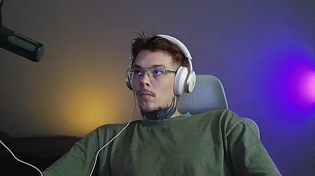 DENIS_HERE Chat XXX in diretta