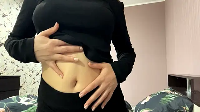 LindaPlavnik Adlı Modelin Canlı XXX Sohbeti