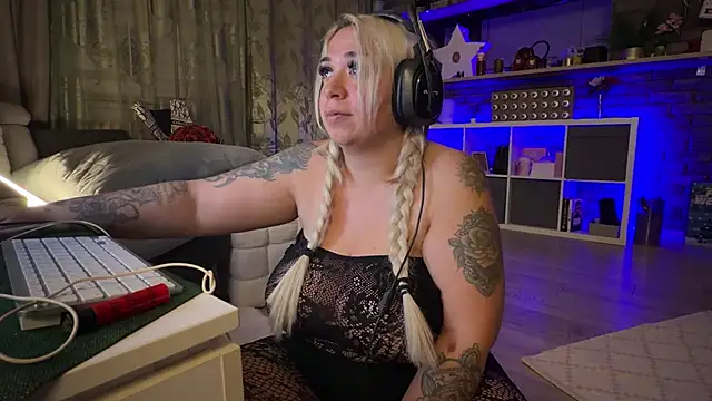 Czat XXX na żywo – Monageil