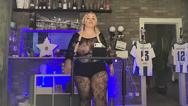 Monageil Adlı Modelin Canlı XXX Sohbeti