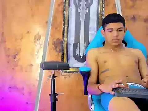 KALVIN_C Live XXX Chat
