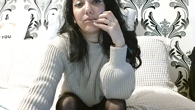 BellaVelvetNoir live XXX chat