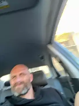 צ'אט XXX בשידור חי של mechanicmark