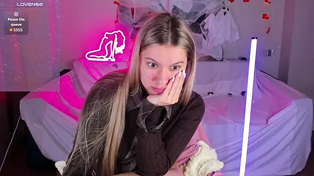 แชท XXX สดของ Shakira_Lux