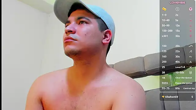 Callme_Apolo live XXX chat