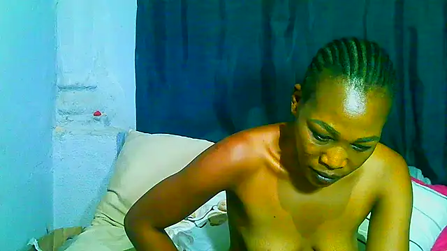 freaky_naughty Adlı Modelin Canlı XXX Sohbeti