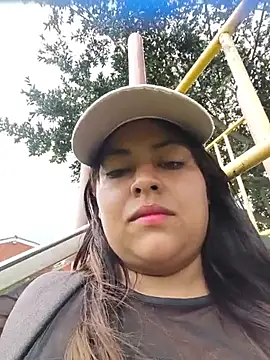 OUTDOORS_VELEN Adlı Modelin Canlı XXX Sohbeti