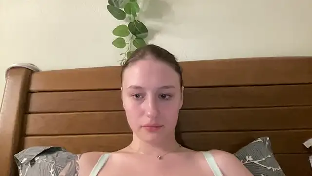 NicolePax Adlı Modelin Canlı XXX Sohbeti