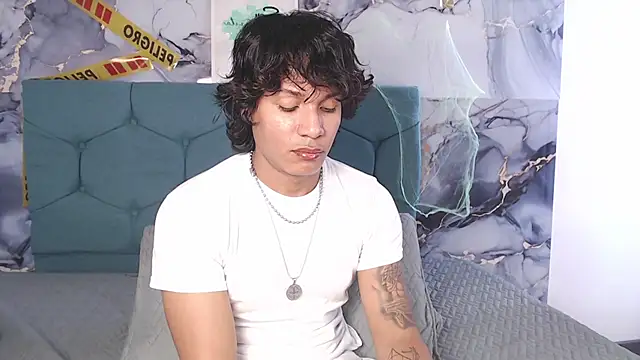 Chat XXX en directo de MaximilianRoth
