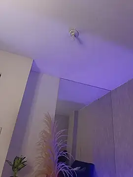 Živý XXX chat Emily_Roussee