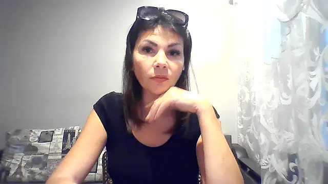 LyaIcyQ's Live XXX Chat