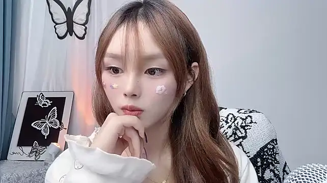 XiaoPiPi8888のライブXXXチャット