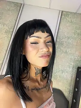 Онлайн чат XXX AxaraXXX