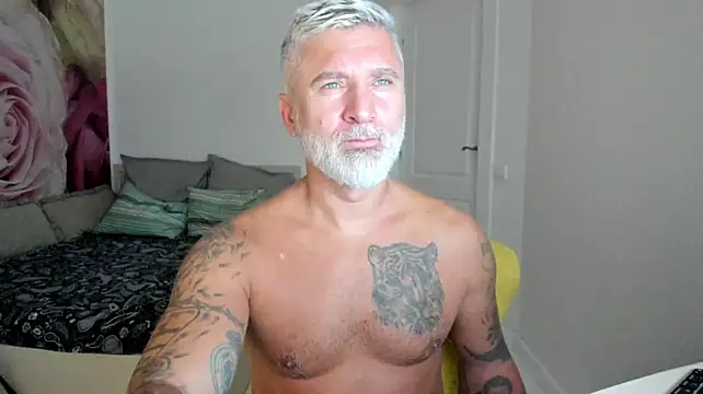 BlowMyXXL Chat XXX in diretta