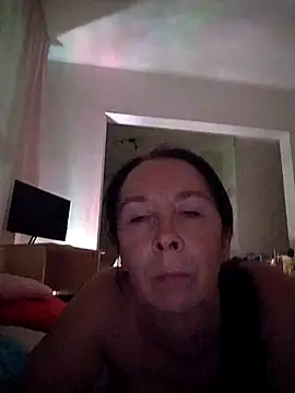 Celine_Faer1 Chat XXX in diretta