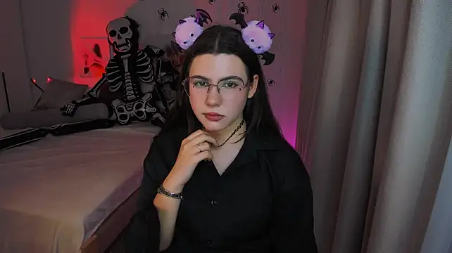 StellaDarks Adlı Modelin Canlı XXX Sohbeti