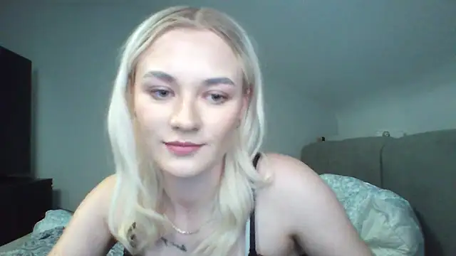 RoseSexyBlonde live XXX chat