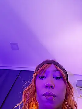 Daisy_Fisting Adlı Modelin Canlı XXX Sohbeti