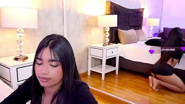 miu_roselle Adlı Modelin Canlı XXX Sohbeti