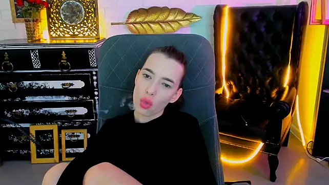 ElzaMadison's Live XXX Chat