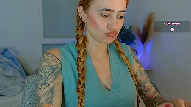Chatroom XXX en direct de pennyyy_