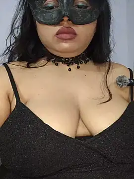 BigAssAyeaha XXX чат на живо