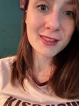 Dina_Tease Adlı Modelin Canlı XXX Sohbeti